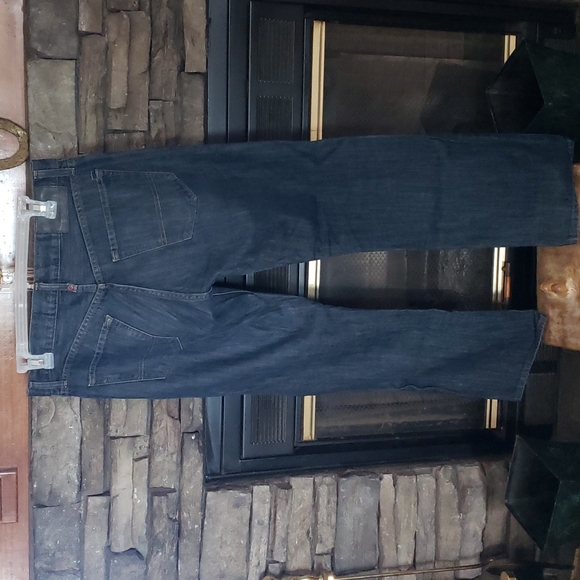 Denizen jeans. By LEVI. 33X32 - Picture 2 of 6